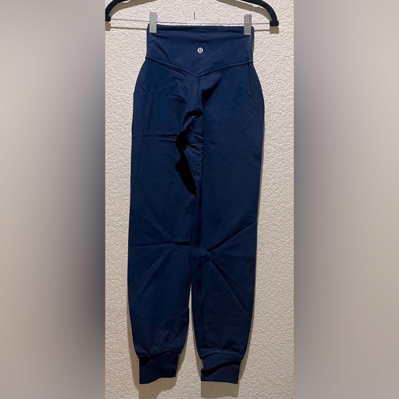 NWT Lululemon Align High Rise Joggers With Pockets True Navy Size 0 - Picture 8 of 9
